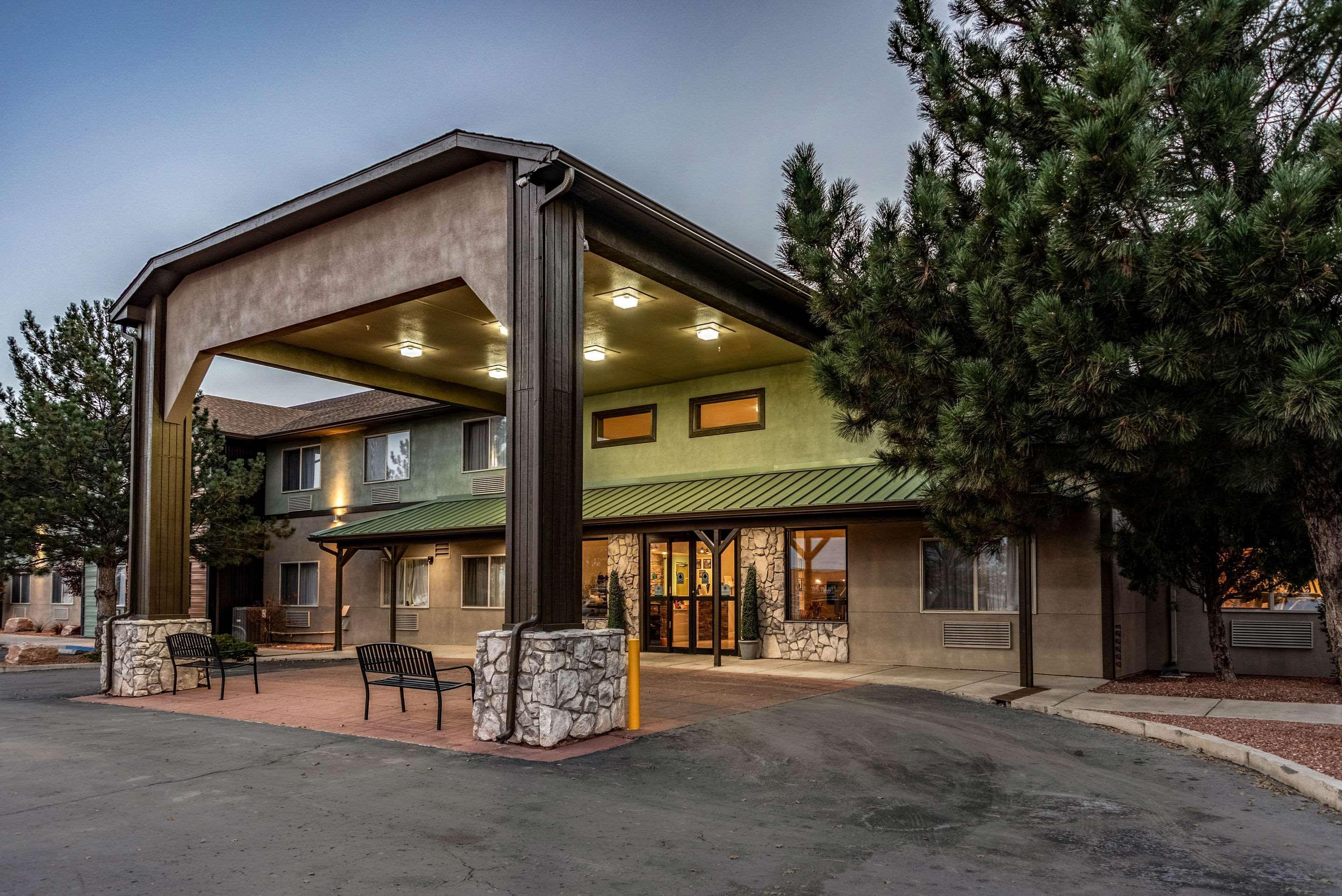 Quality Inn & Suites West Pueblo Exterior foto